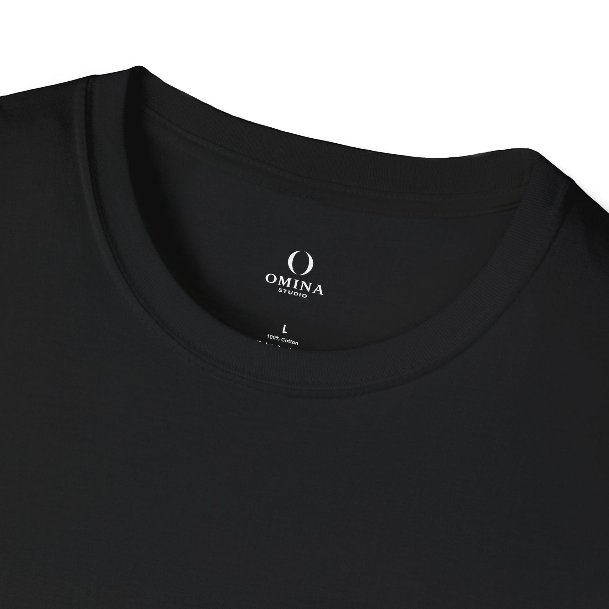 Omina minimalist black t-shirt in soft ring-spun cotton with a ribbed collar and printed inner neck label.